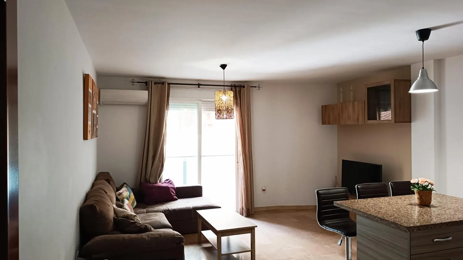 Jac - Wifi, 1 Dormitorio, Terraza, Centro A 150 Metros, Playa 850 Metros Torremolinos Apartamento